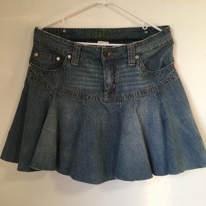 Ruffled denim skirt